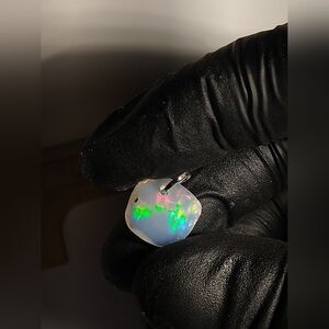 Full Spectrum Opal With Digit Pattern